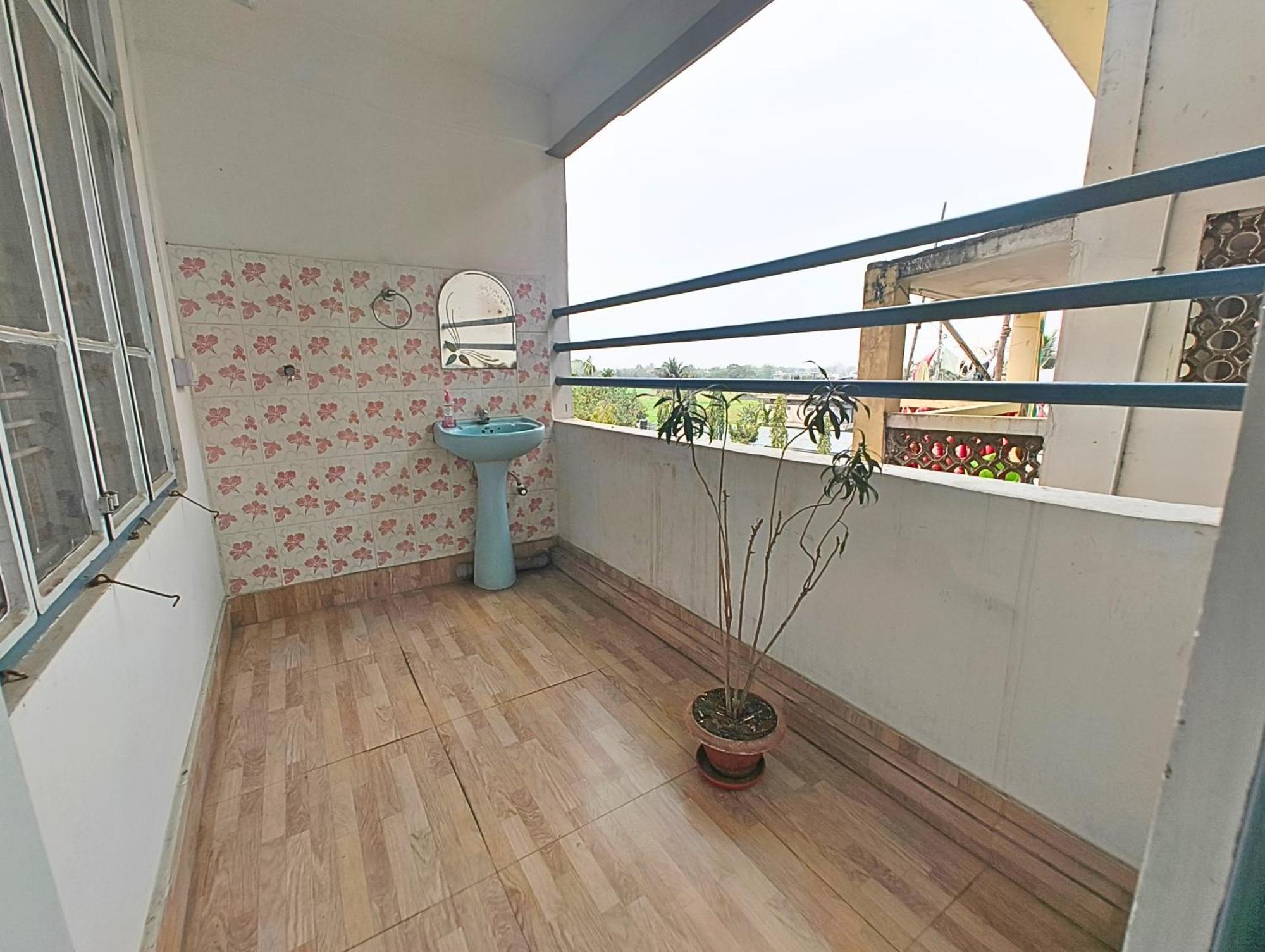 Taj Residency Holiday Homestay -Entire 1Bhk & 2Bhk Private Apartments -Call 767Ooo54Oo Jorhāt Εξωτερικό φωτογραφία